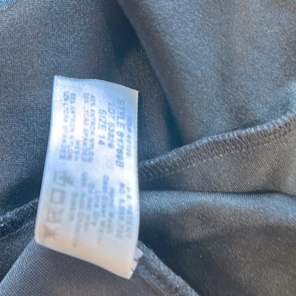 Miraclesuit size 14 black with mesh panels - Picture 2 of 6